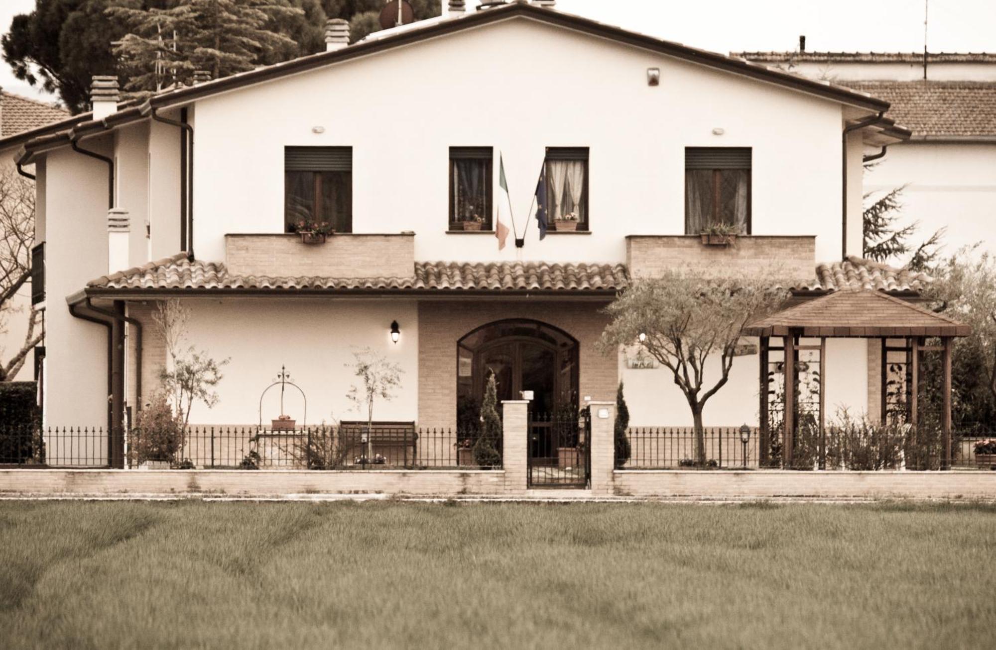 P&P Assisi Camere Bastia Umbra Εξωτερικό φωτογραφία